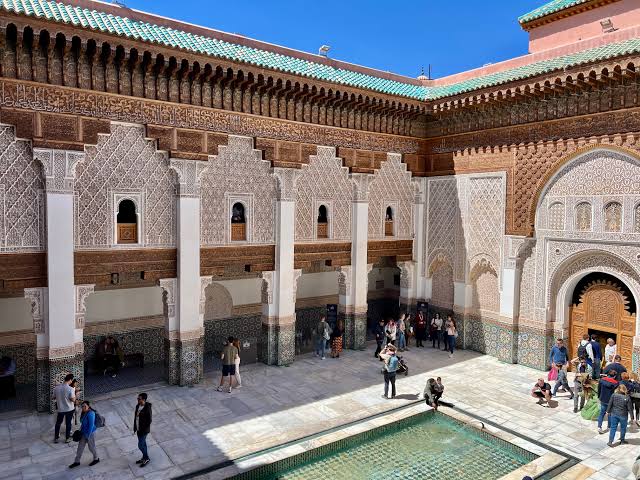 Taxi Marrakech Fès – transfert privé Marrakech Fès
